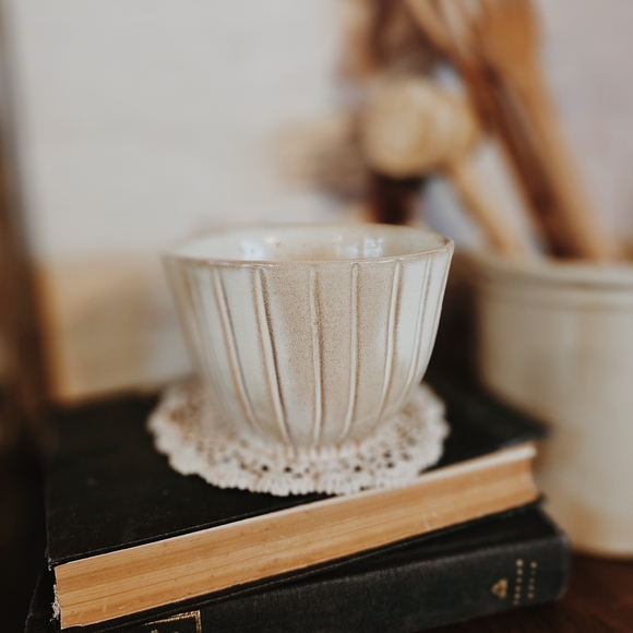 Beige Ceramic Fluted Bowl - Picture 2 of 4